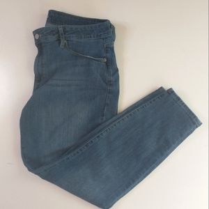 Gap Denim Women's Curvy True Skinny Jeans 33R